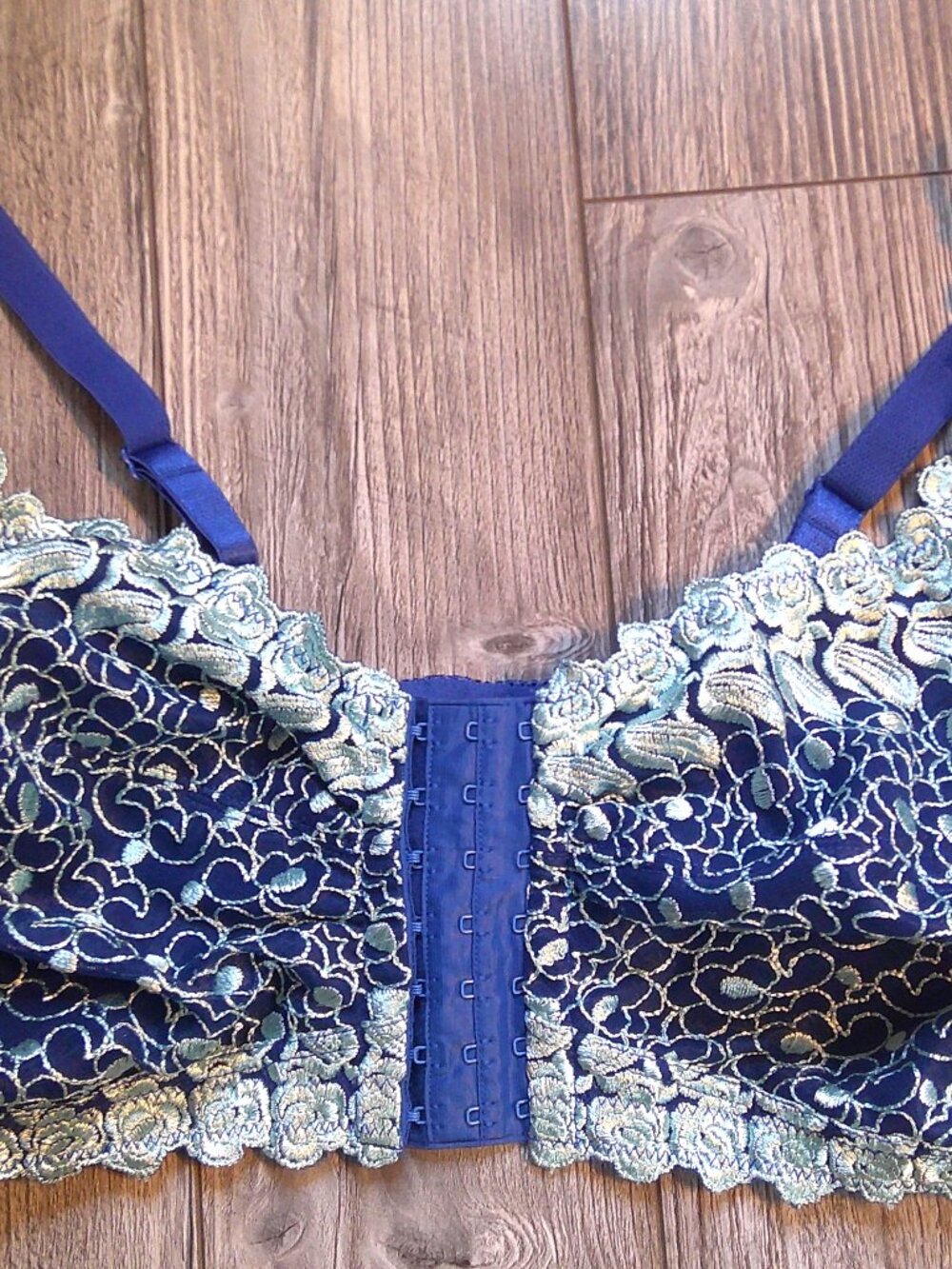 "Amoureuse" Front Fasten Embroidered No Wire BRA Sapphire Blue Sz 46C